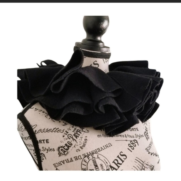 Indies Vamp Avant Garde Black Wool Ruffle Collar - Picture 6 of 8